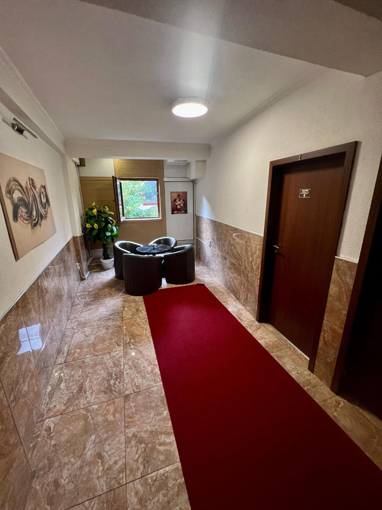 Hotel Atika Скоп'є Екстер'єр фото